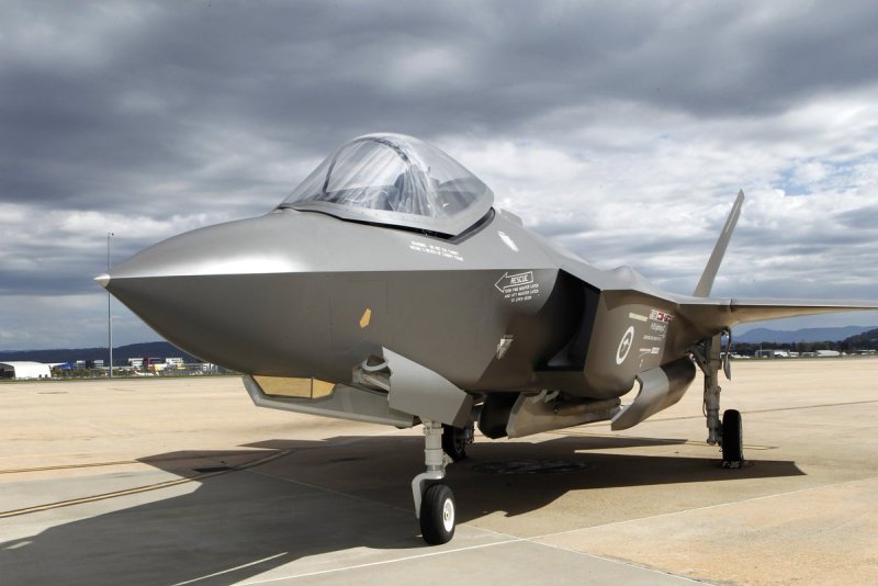 Стелс-истребитель f-35