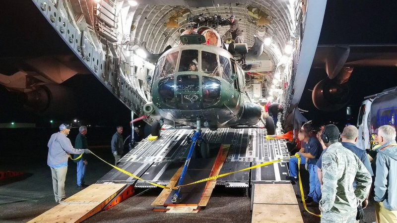 Ми-8 вертолёт Украина