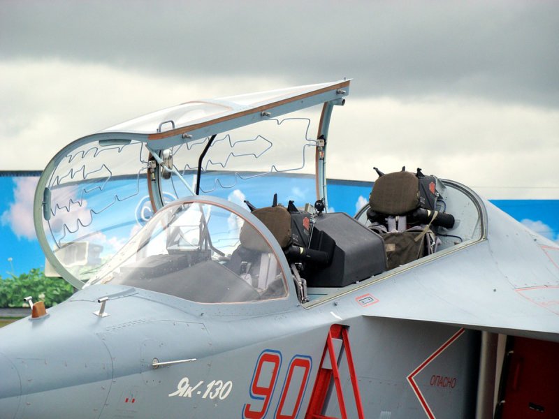 Як-130 самолёт кабина