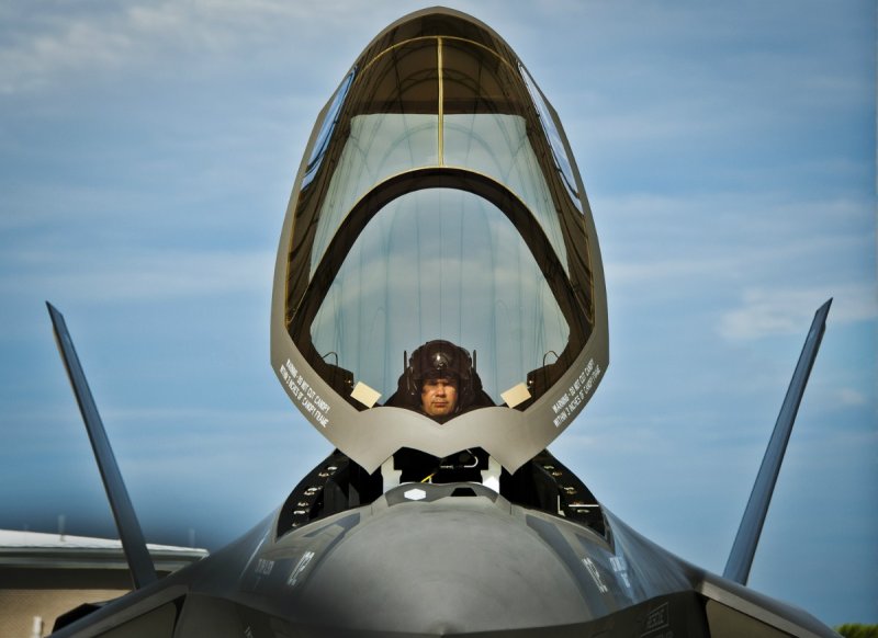 F-22 фонарь кабины