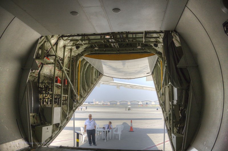 АН 12 грузовой отсек
