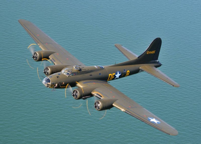 B 17 бомбардировщик