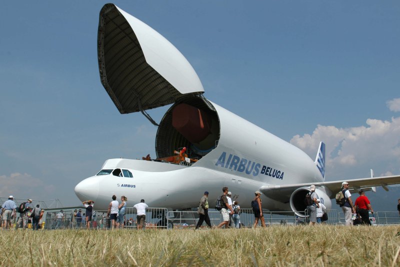 Грузовой самолет Airbus a300-600st Beluga