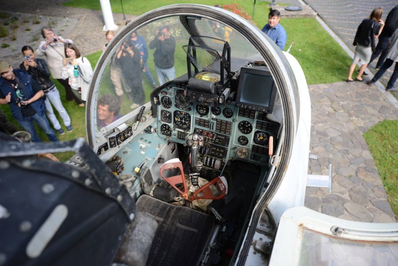 Як-38 кабина