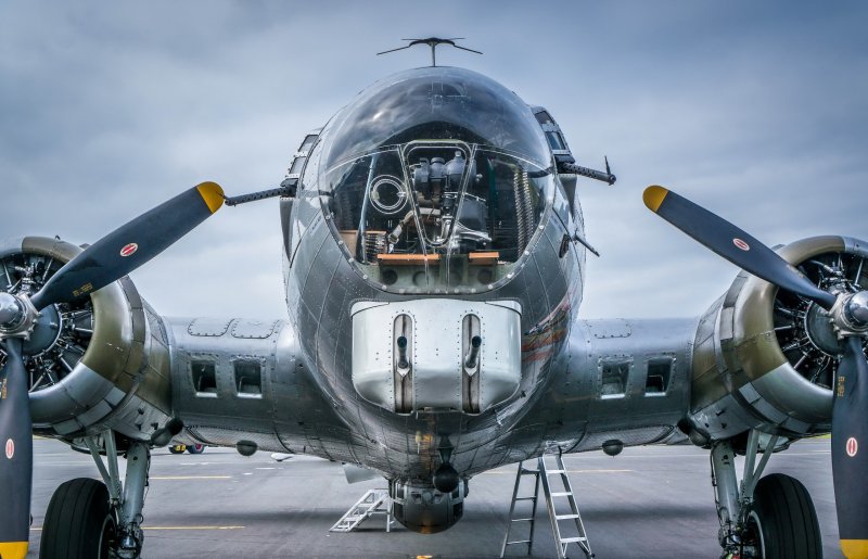 Boeing b-17 Flying Fortress самолет