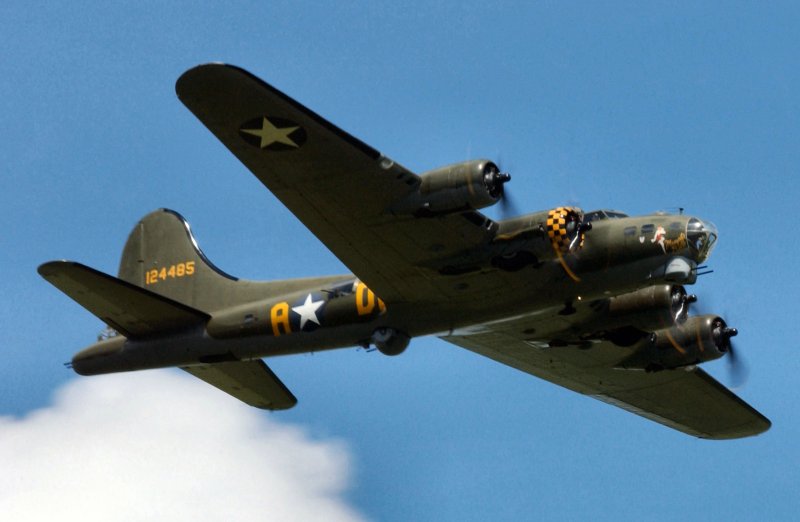 B 17 бомбардировщик