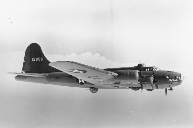 Американский бомбардировщик b-17