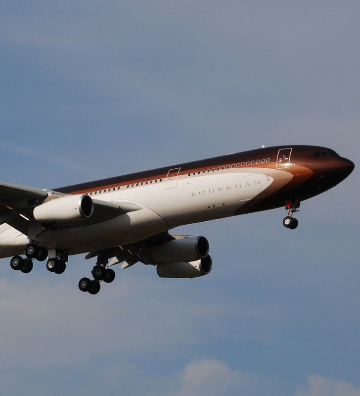 Airbus a340 Алишера Усманова