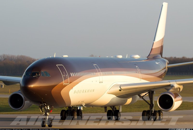 Алишер Усманов Airbus a340