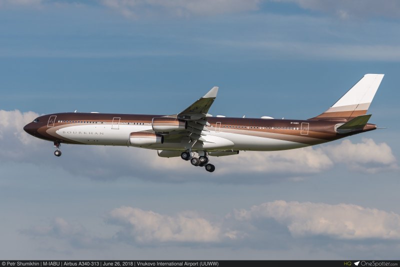 Airbus a340 Алишера Усманова