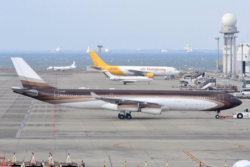 Airbus a340 Алишера Усманова