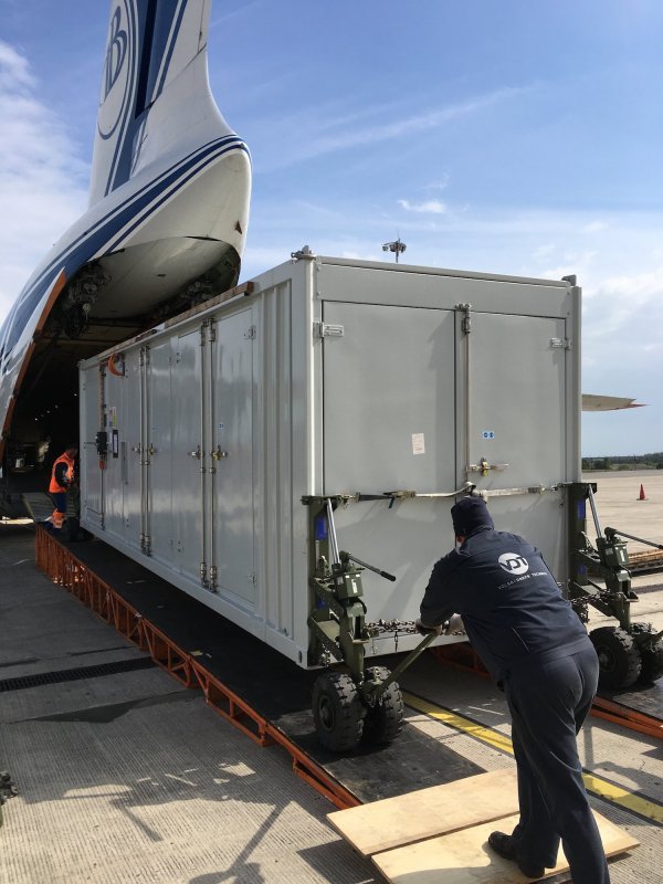 Wing Lift Container Carrier контейнерный перевозчик