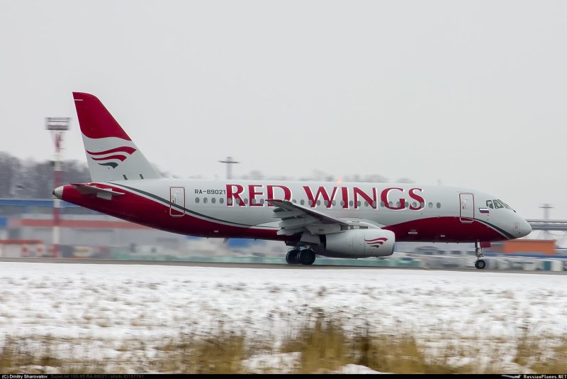 Боинг 777 Red Wings
