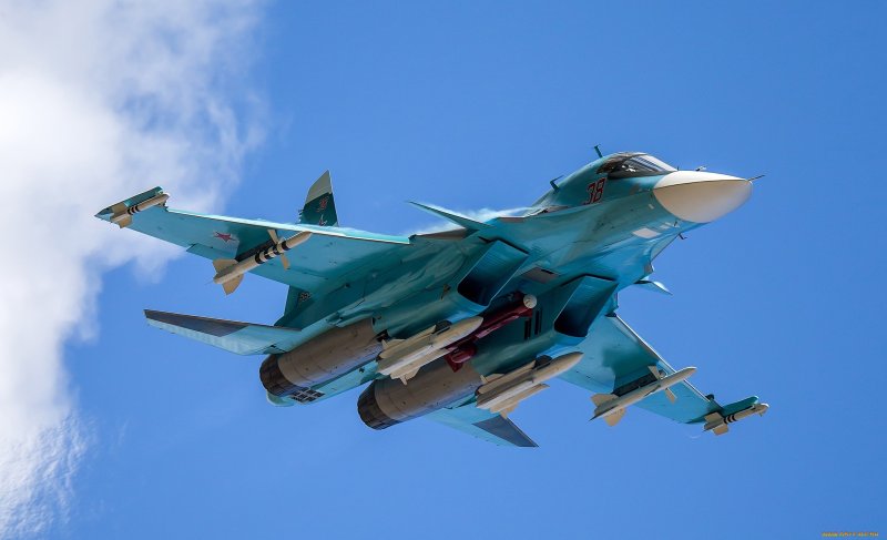 Истребитель-бомбардировщик Су-34