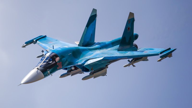 Военный самолет Су 34