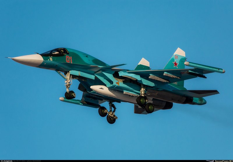 Истребитель-бомбардировщик Су-34