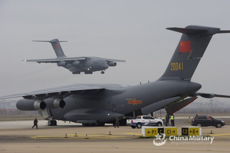 Военно-транспортный самолет Xian y-20