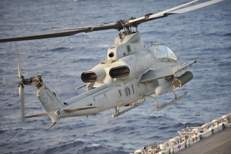 USMC Ah-1z "Shark mouth"