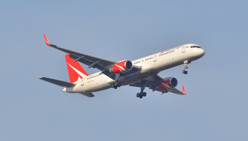 Роял Флайт самолет 757-200