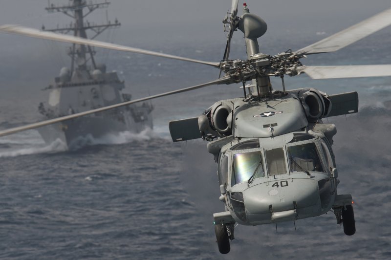 MH 60 вертолет