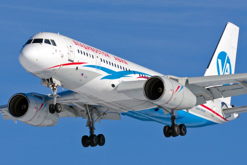 Грузовой самолет ту-204-100с