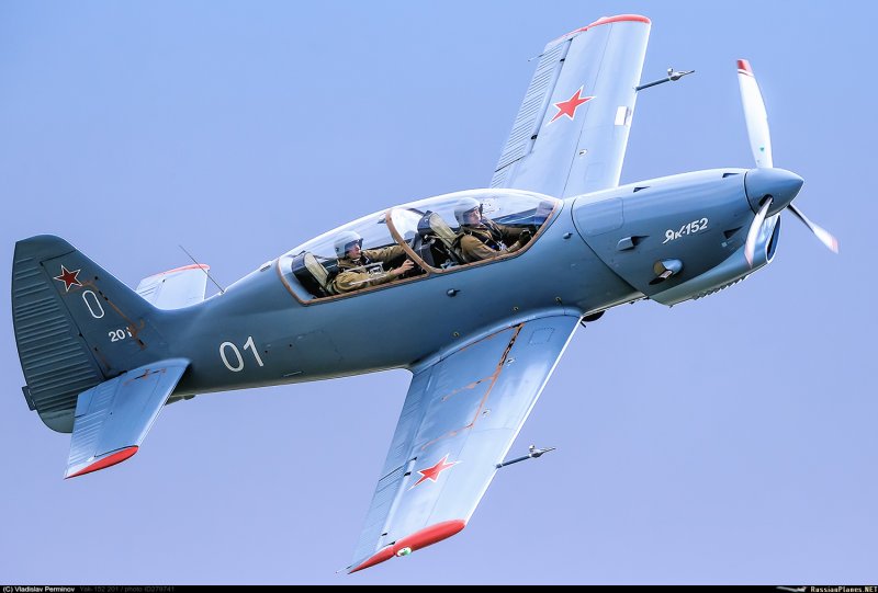 Самолёт як-152