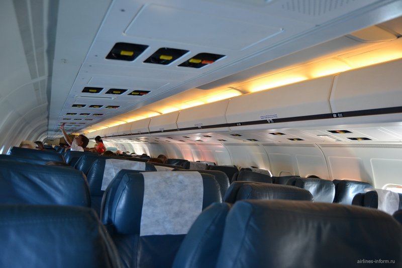 MCDONNELL Douglas MD-83 салон