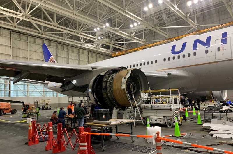B777 двигатель