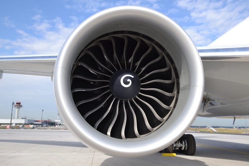 B777 двигатель