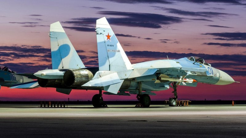 Истребитель Су-27
