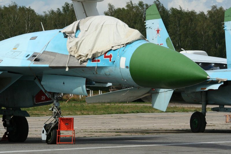 Носовой радар Су 27