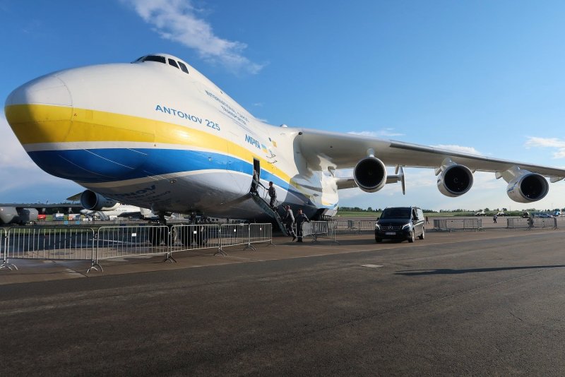 Мрия 225 vs Airbus 380