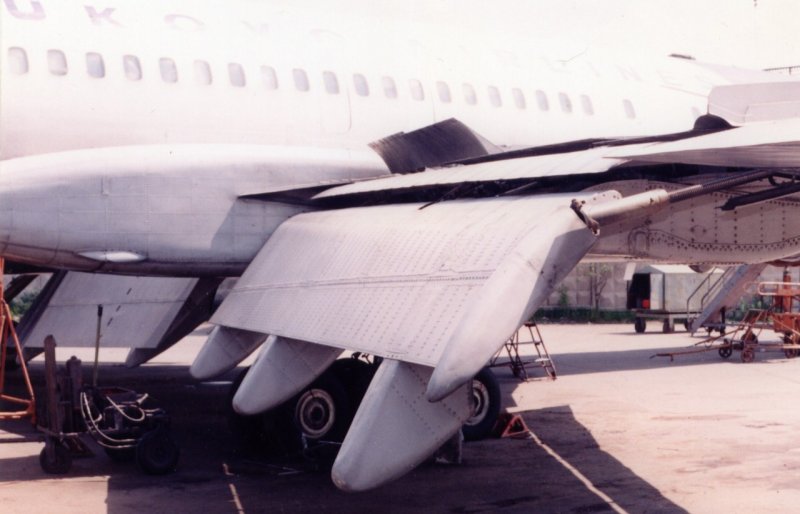 Боинг 747 закрылки