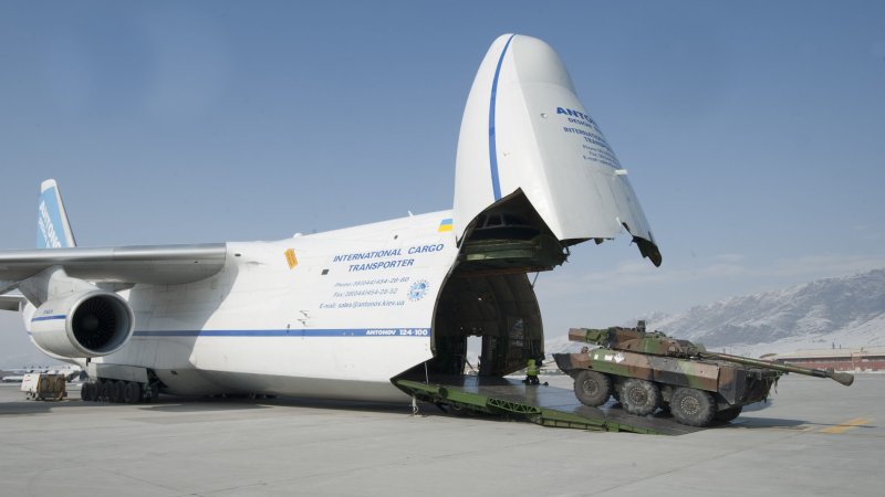 Транспортник ан124
