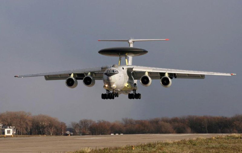Самолет ил 76 АВАКС