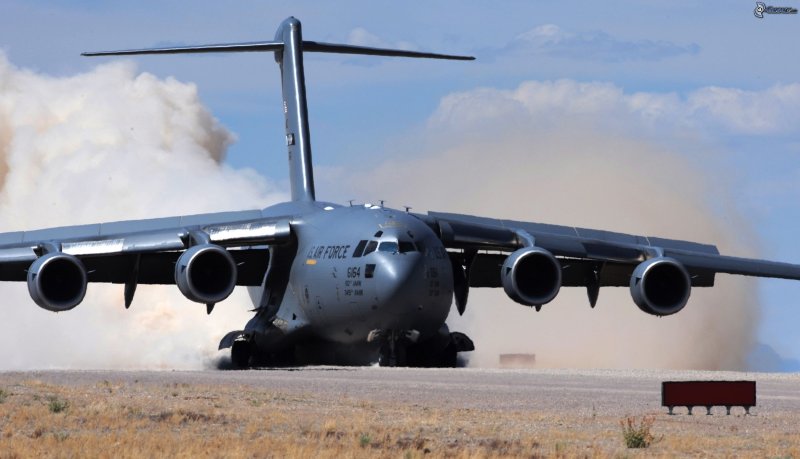 Boeing c-17 Globemaster III фото