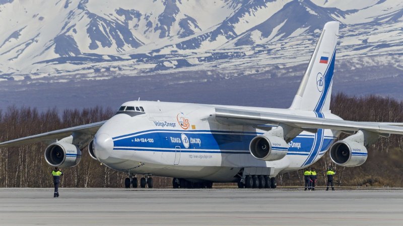 АН-124 Руслан Волга Днепр