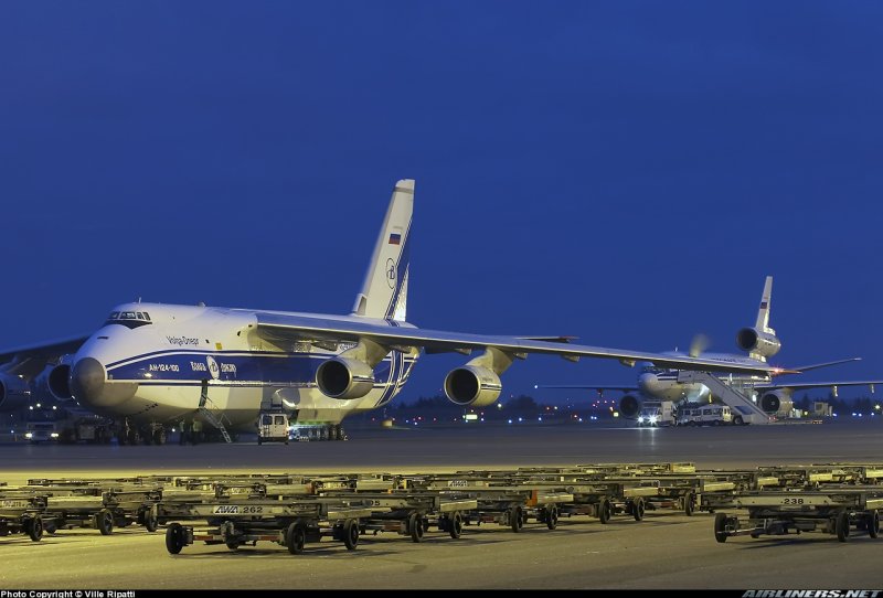 Грузовой самолет Боинг 747