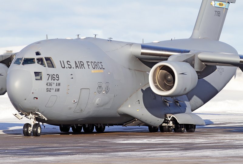 Американский грузовой самолет c17 Globemaster