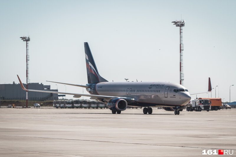 Взлет самолета Платов