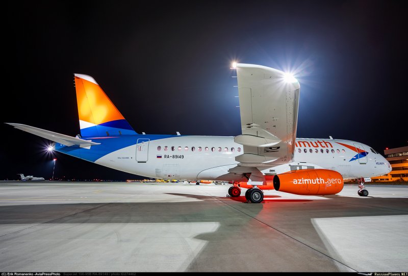 Sukhoi Superjet 100 Азимут