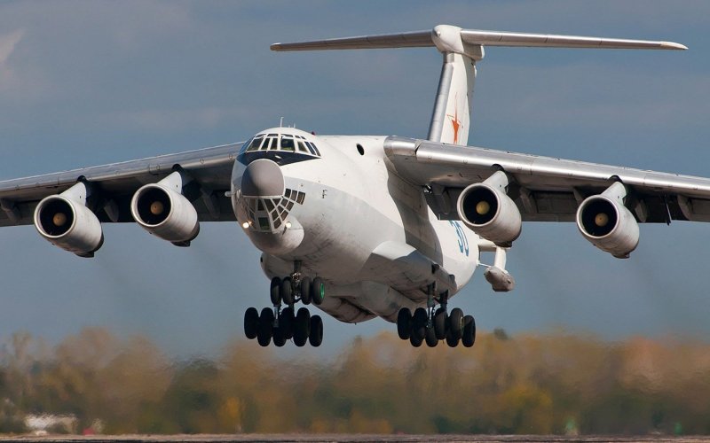 Грузовой самолет ил-76