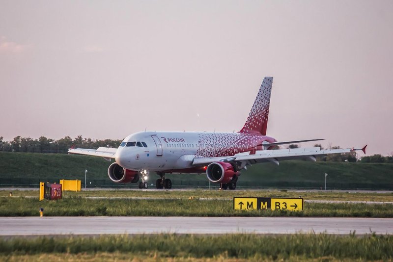 Авиакомпания Россия Платов