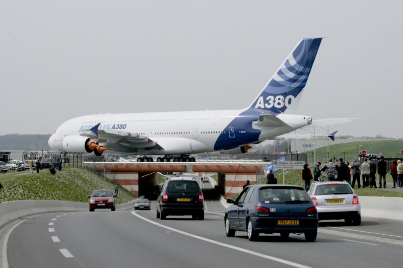 Полет авиалайнер Airbus а380