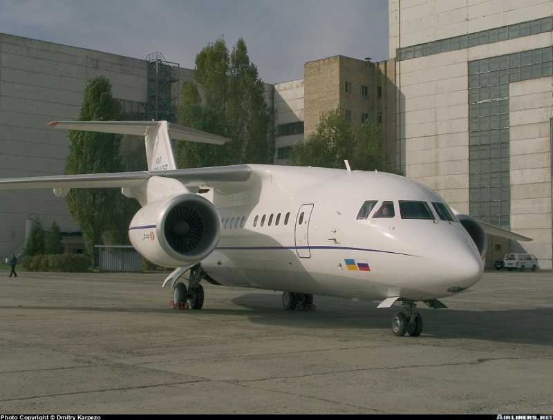 Фото самолета АН 148 Аэросвит