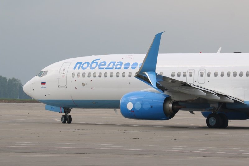 Самолёт победа Boeing 737-800
