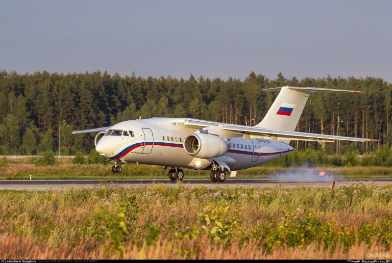 Самолет АН 148 100 Е