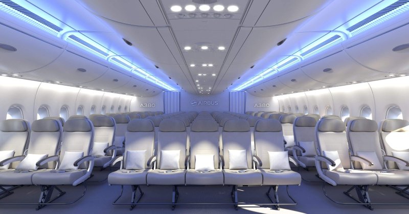 Самолёт Airbus a380 салон