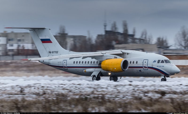 Самолет АН 148 Саратовские авиалинии