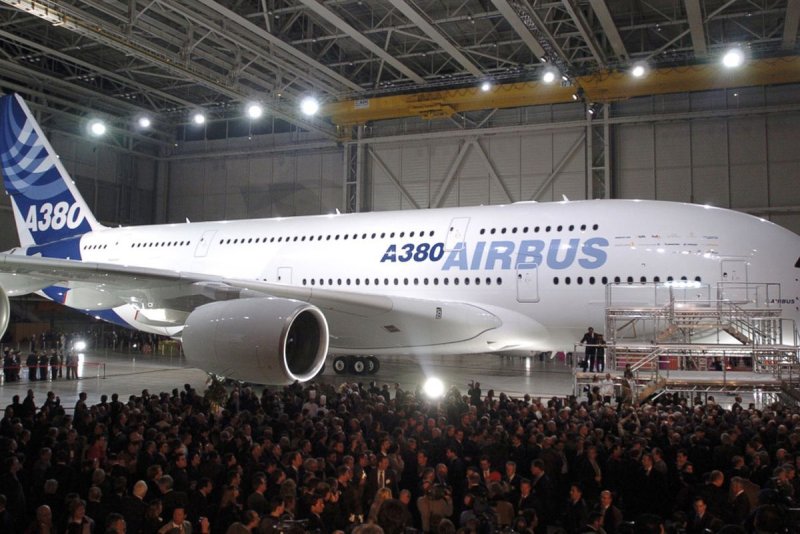 Airbus a380 SUPERJUMBO